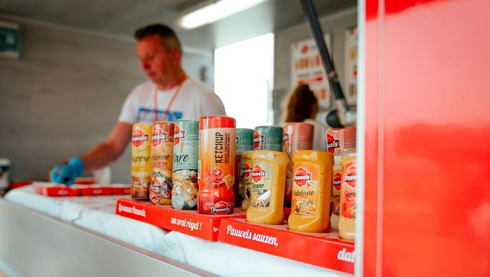 Pauwels Sauzen als hoofdsponsor van Tien Om Te Zien