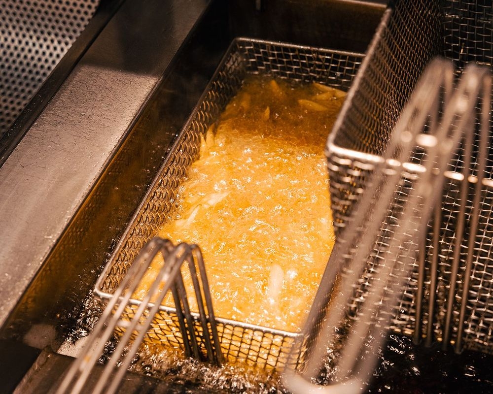 Van plakken naar stangen Pauwels optimaliseert eigen frituurvetten